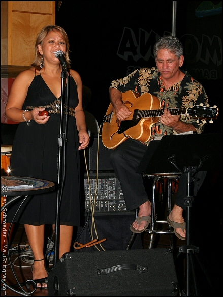 Photo of Angela and Phil Benoit - Moana Cafe, Paia Maui 